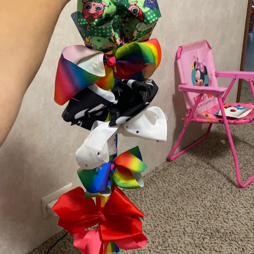 15 Hair Bows mostly JOJO bows , 1 Nike,  1 LoL